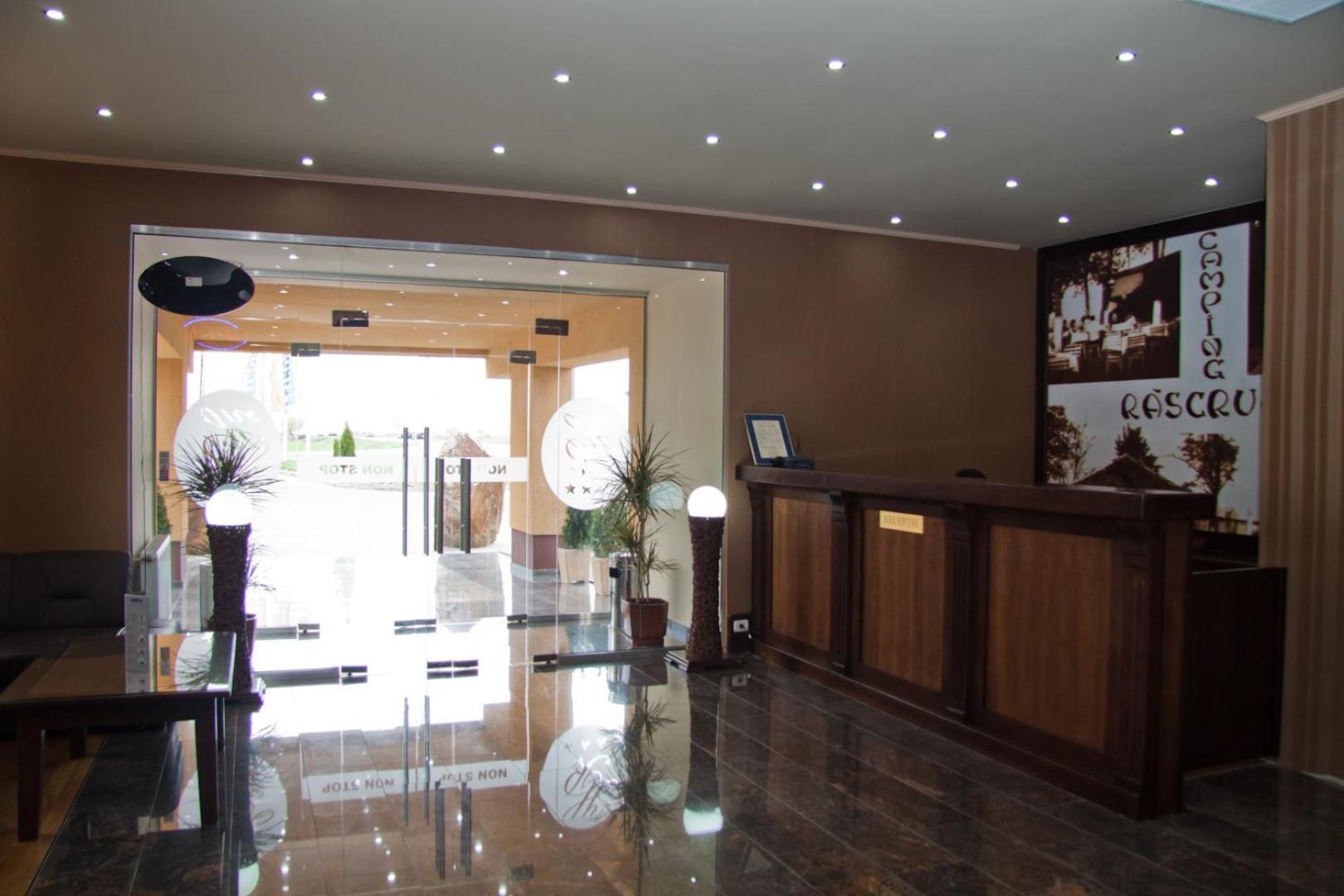 אראד Hotel Hanul De La Rascruce מראה חיצוני תמונה